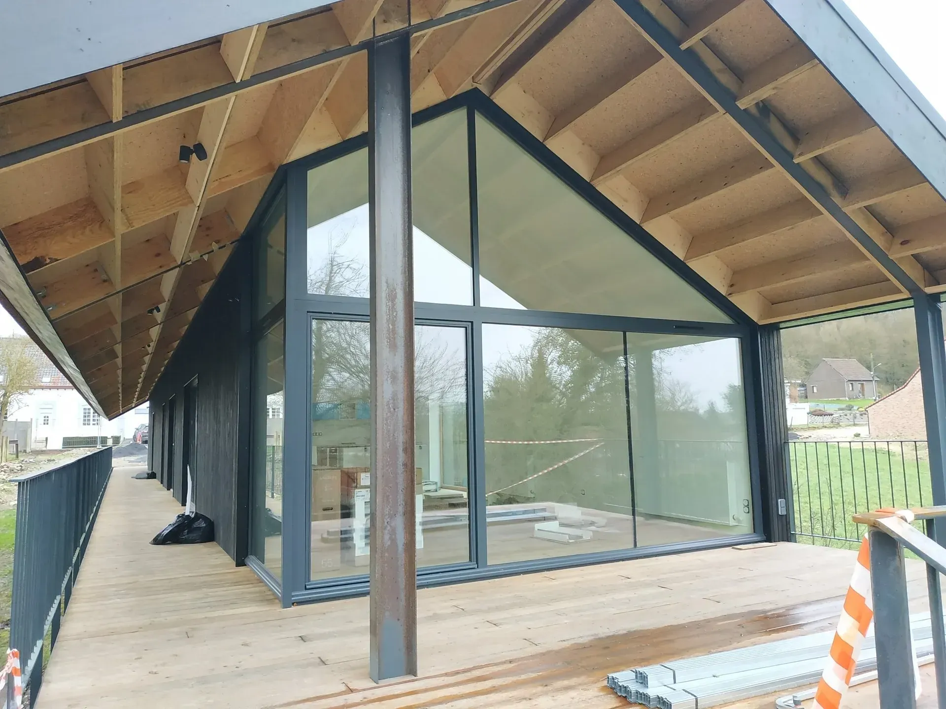 Baie vitrée sous toiture