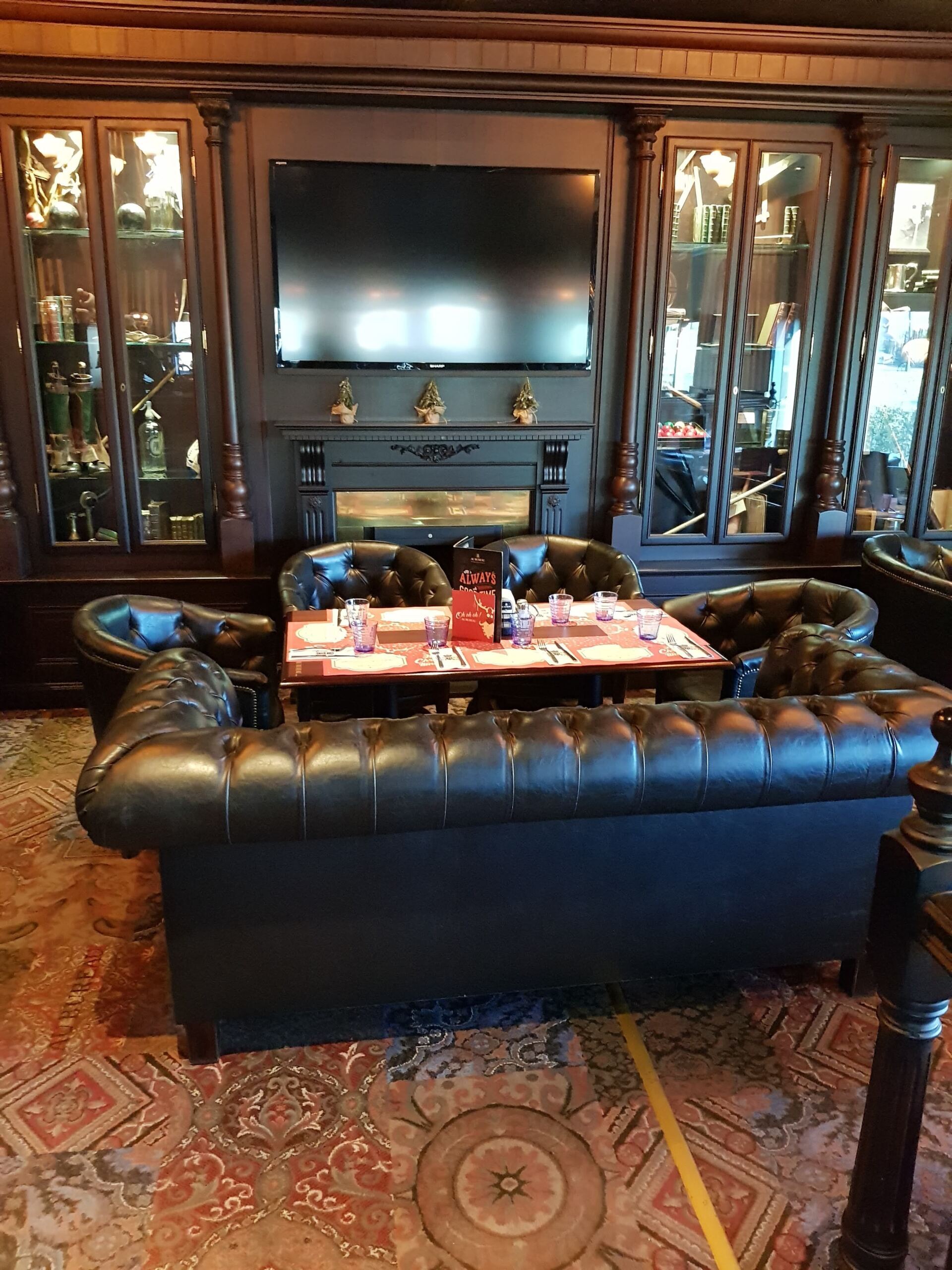 canapé  avec fauteuils