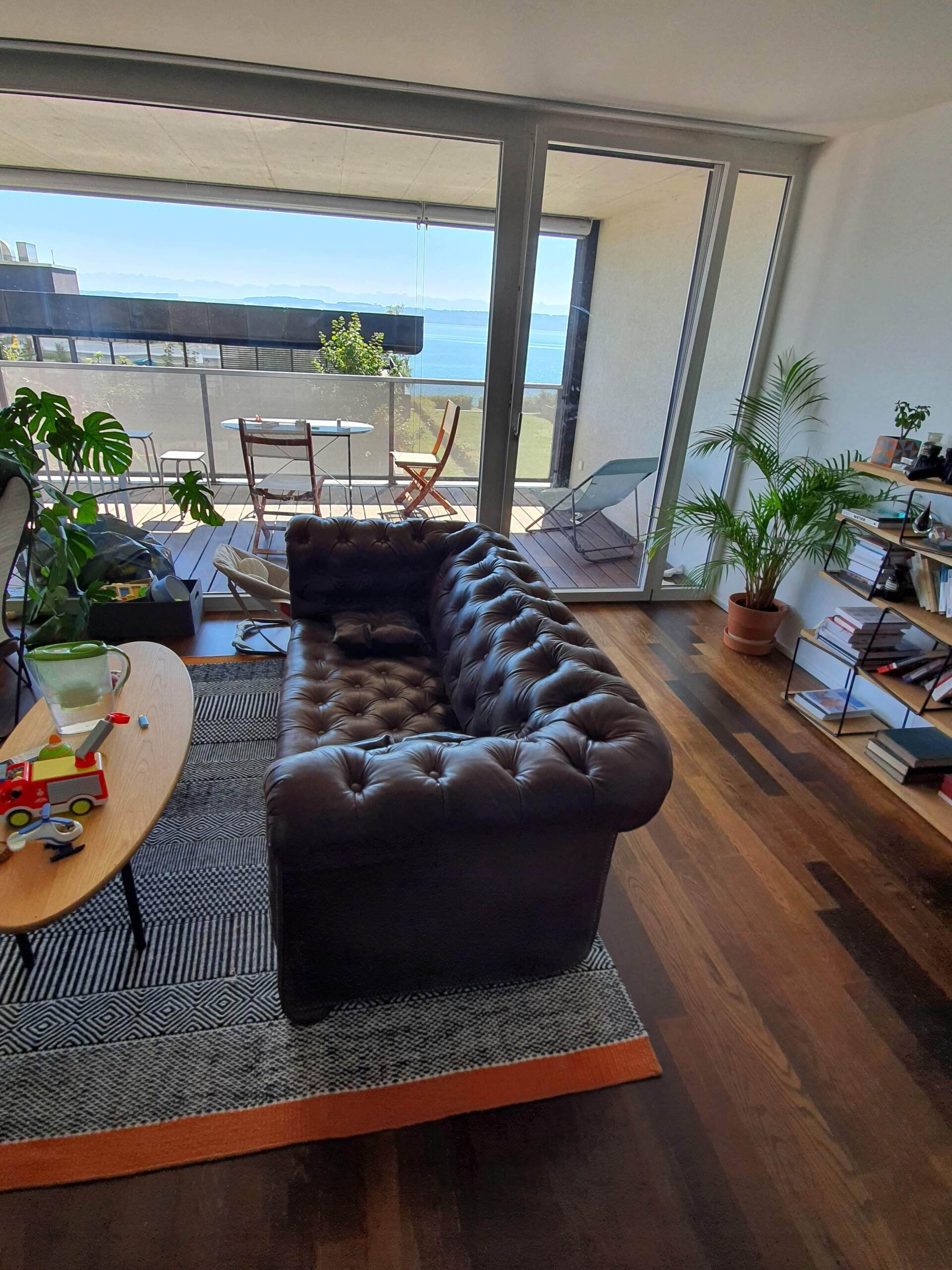 canapé en cuir marron