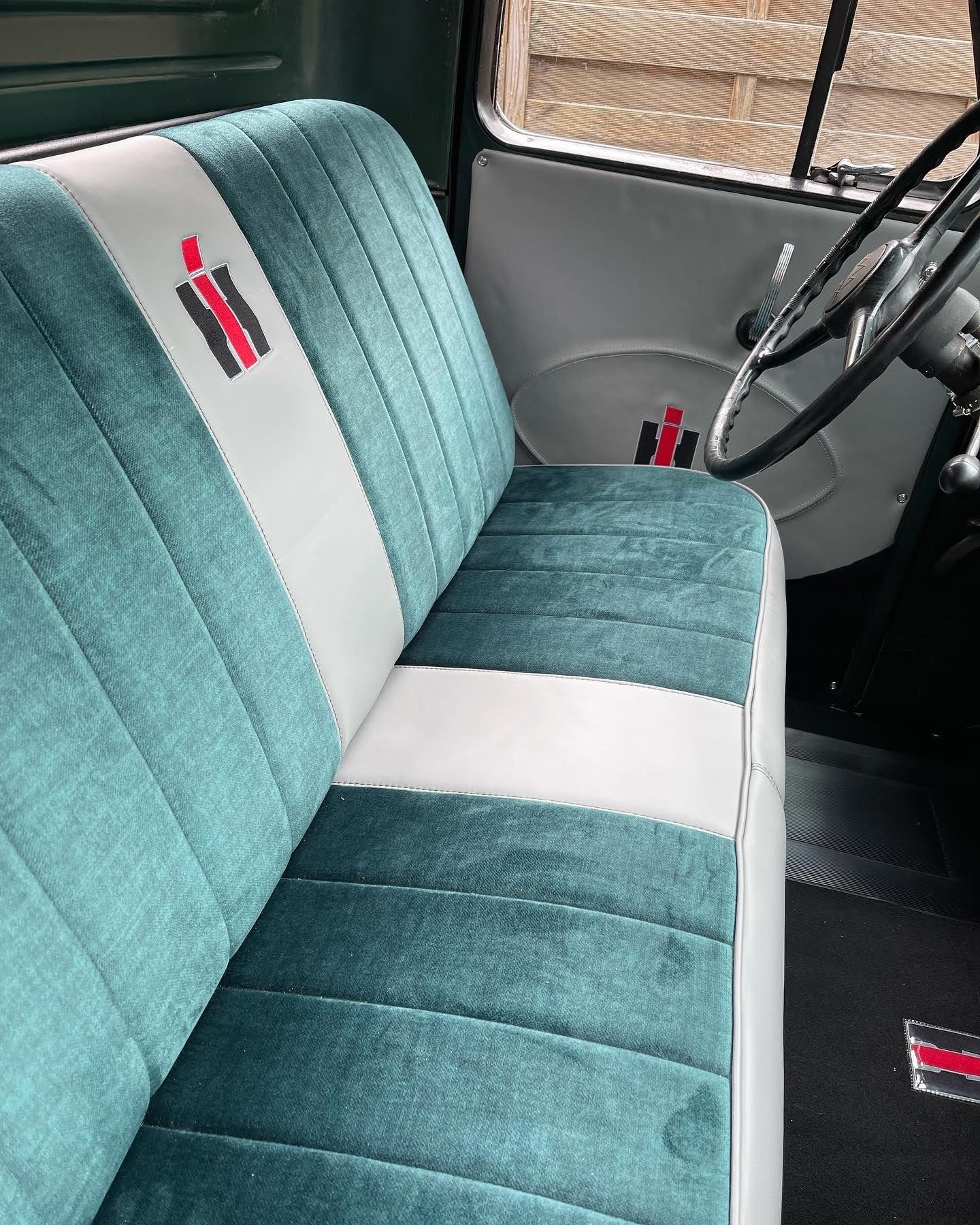 siège passager bleu clair