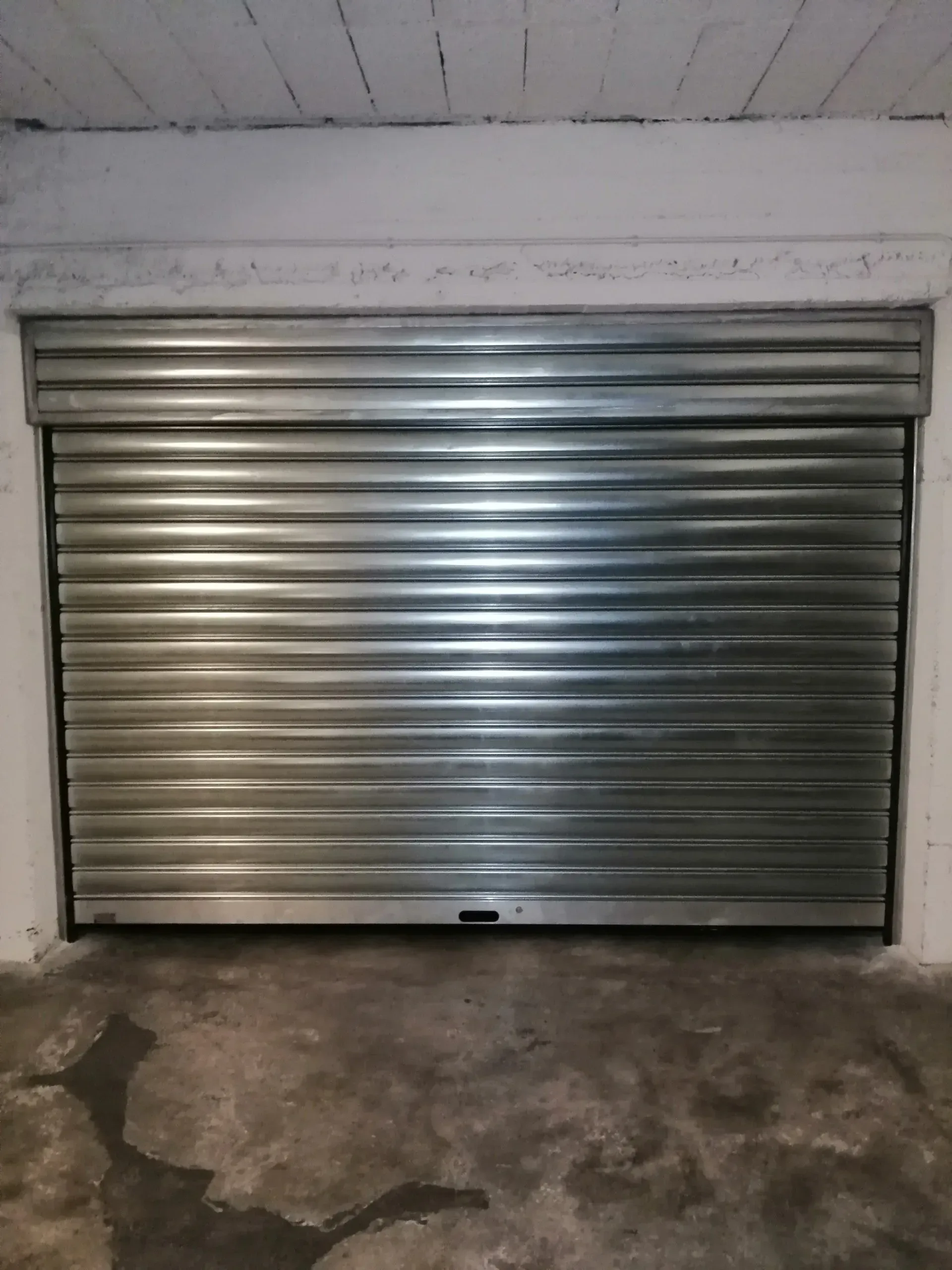 Rideau métallique fermée