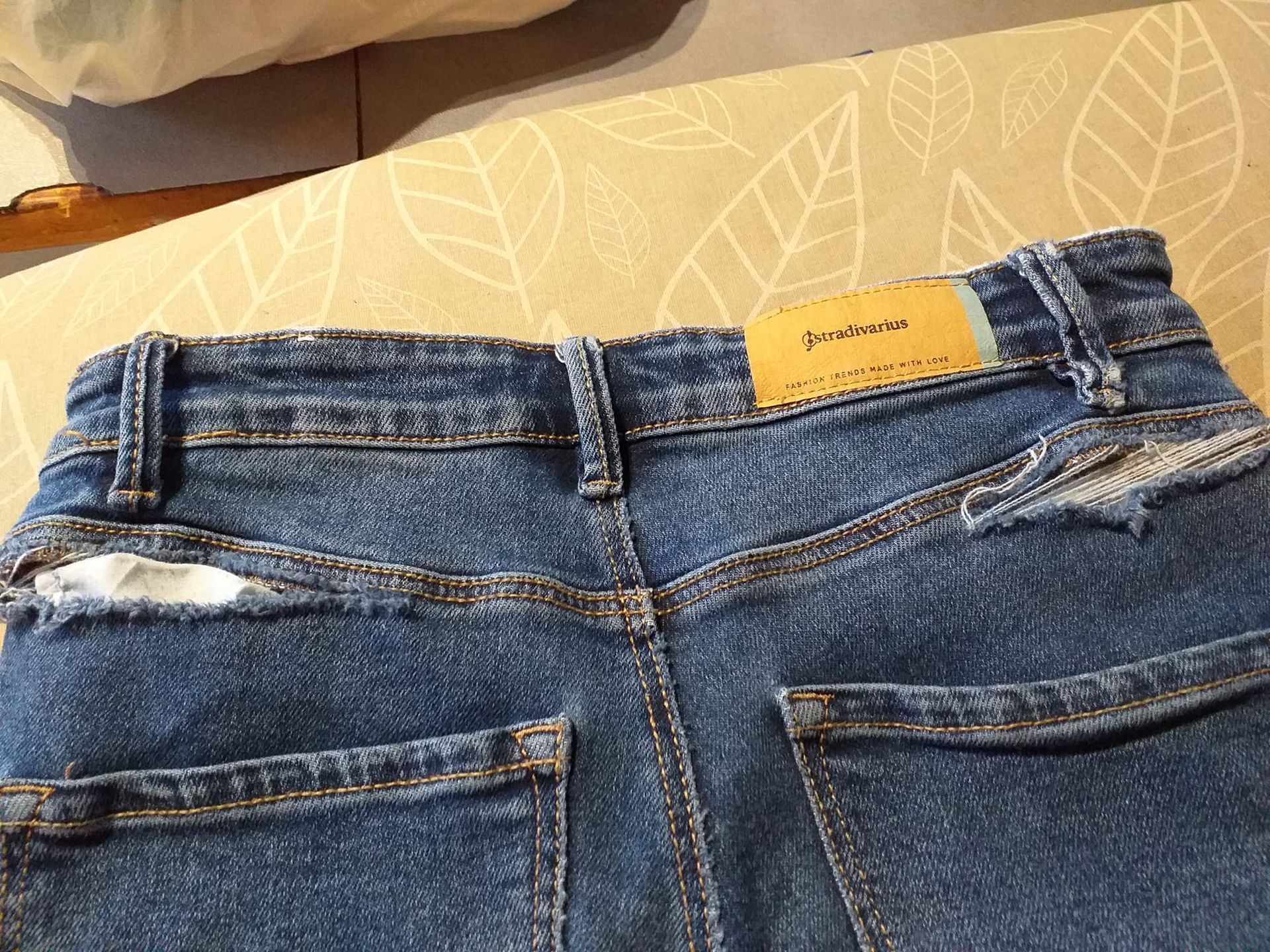 Retouche sur un jean - Avant