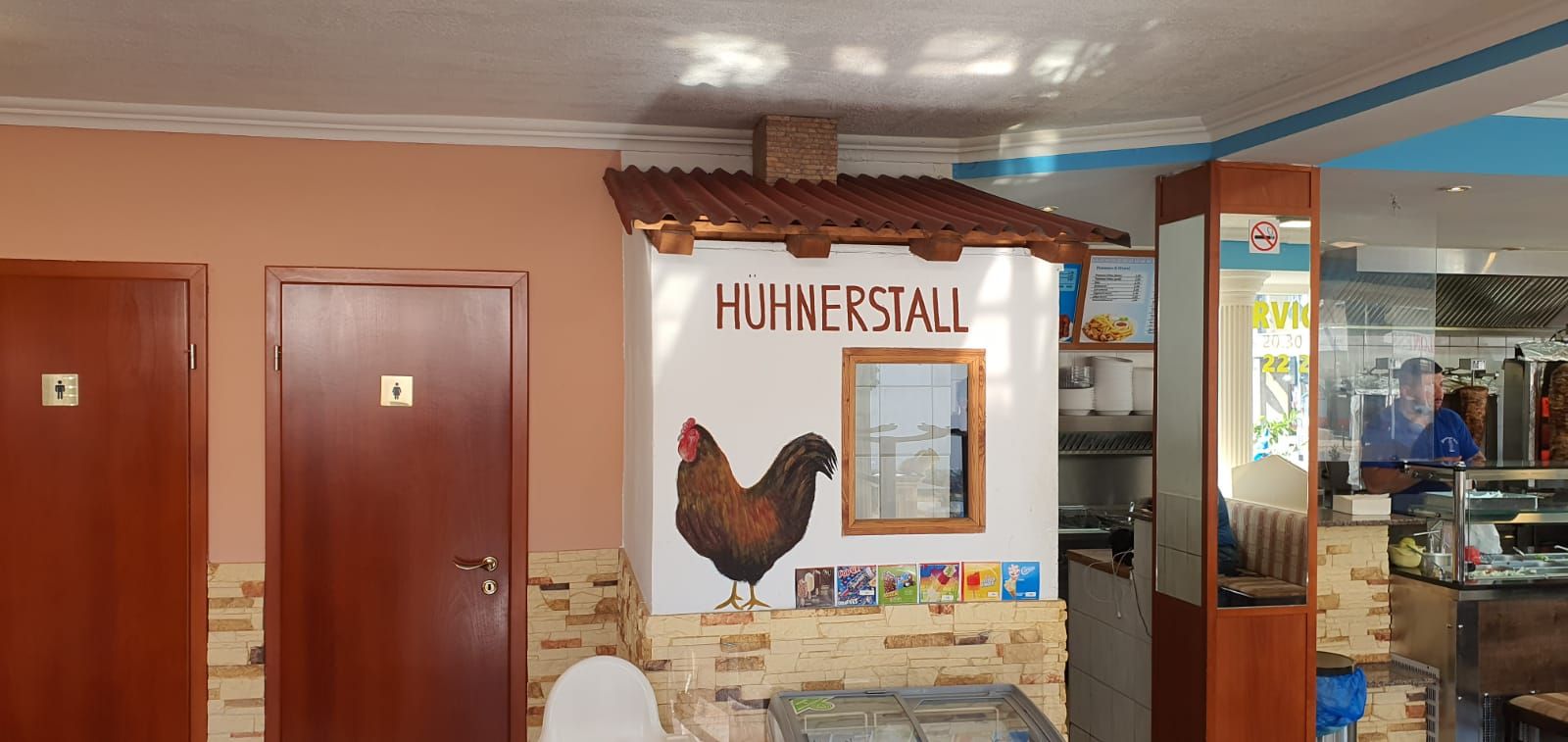 Innenbereich und Toiletten bei Quettinger Grill in Leverkusen