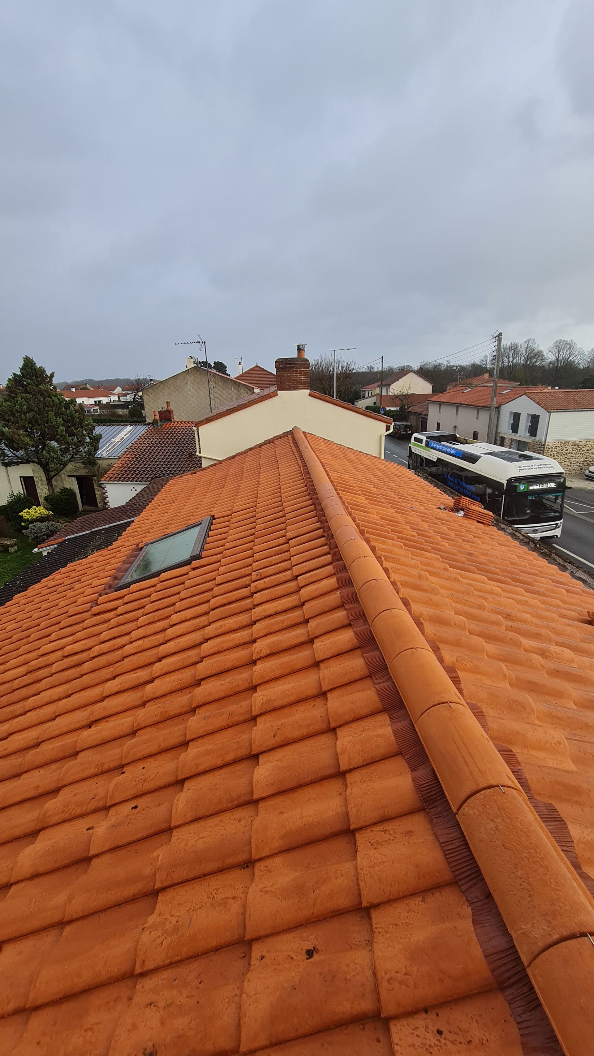 Photo d'une rénovation de toiture terminée