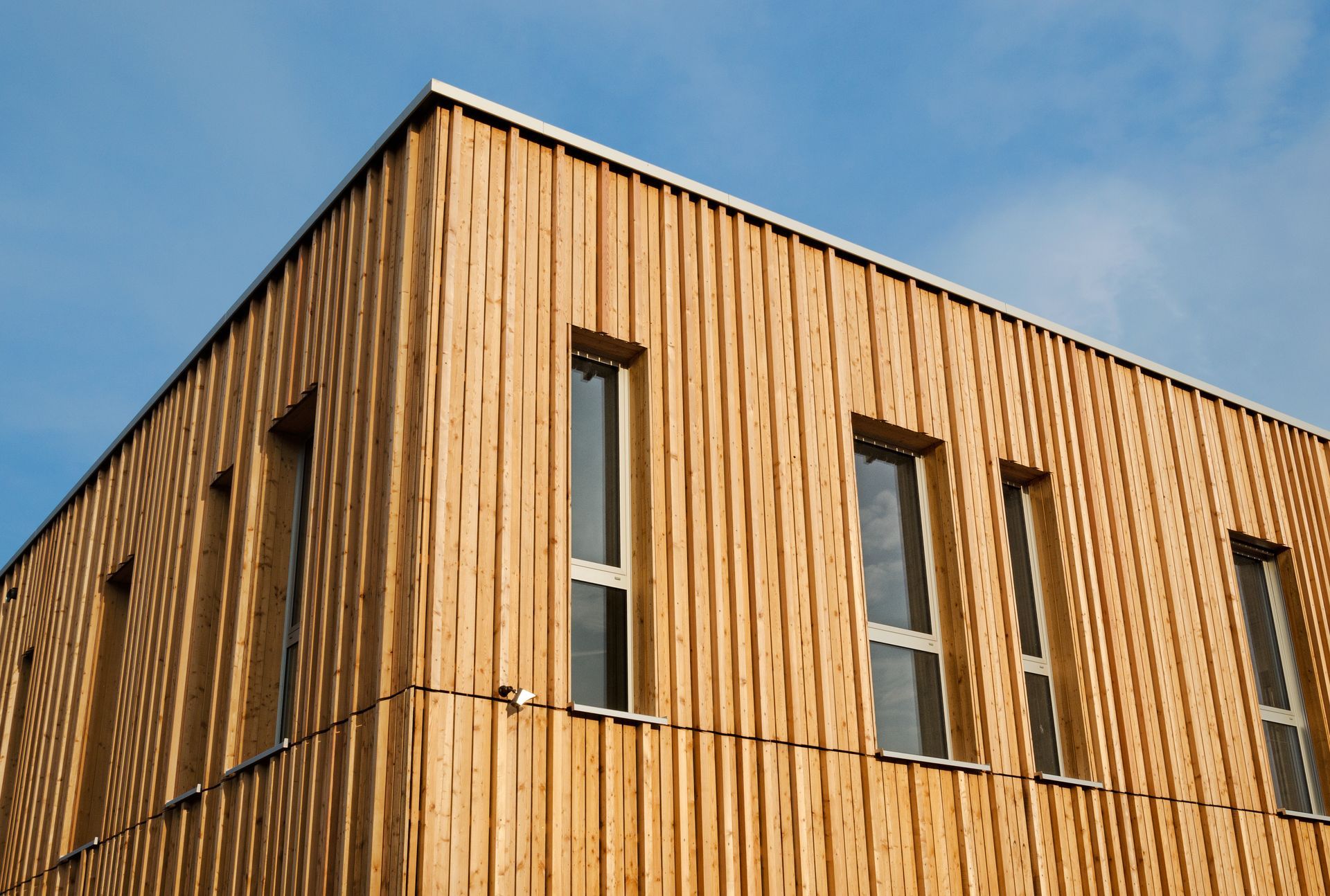 Un bardage de maison en bois