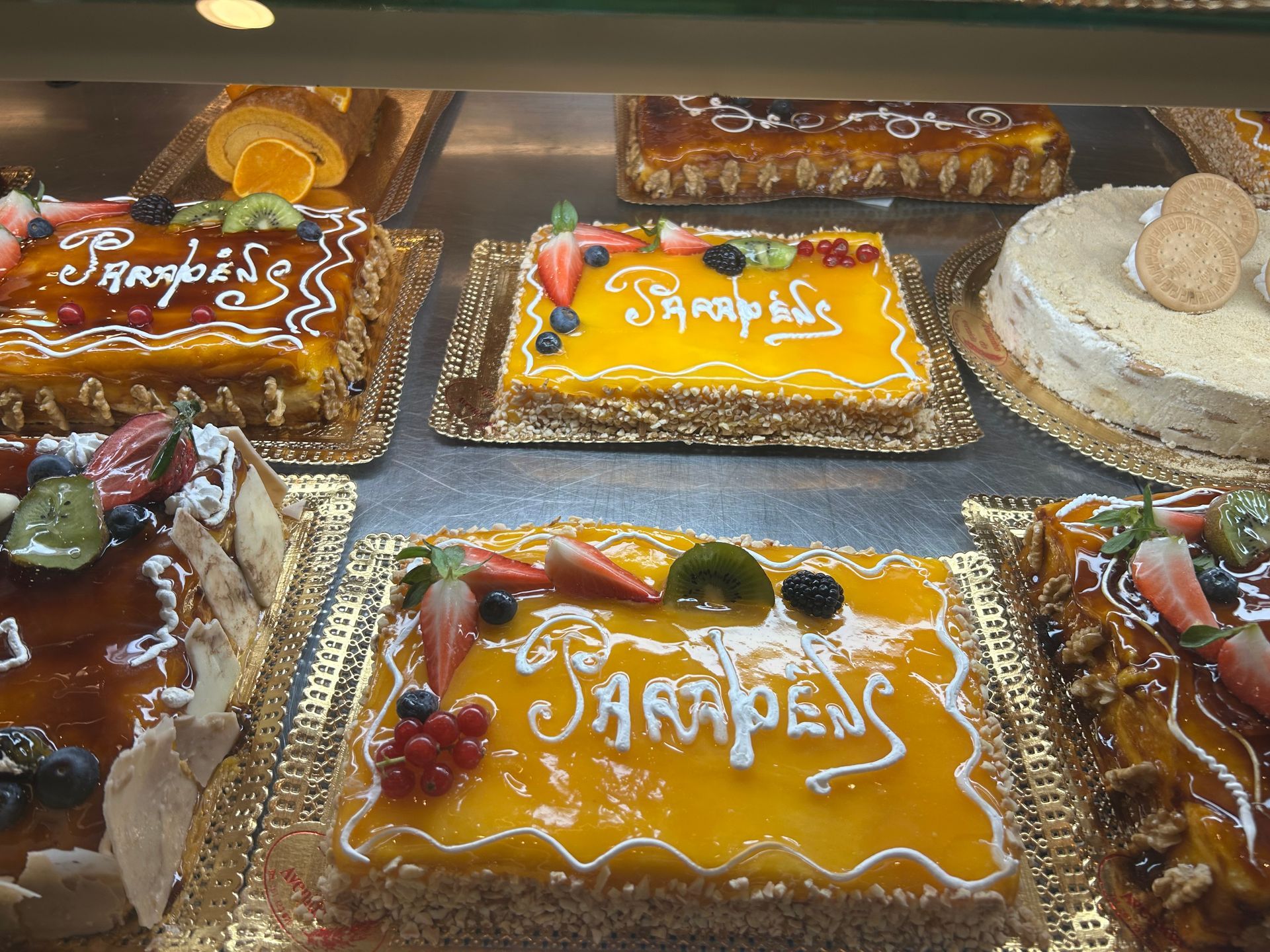 Pãozinho da Avenida -  Bolos aniversários, casamentos ou batizados