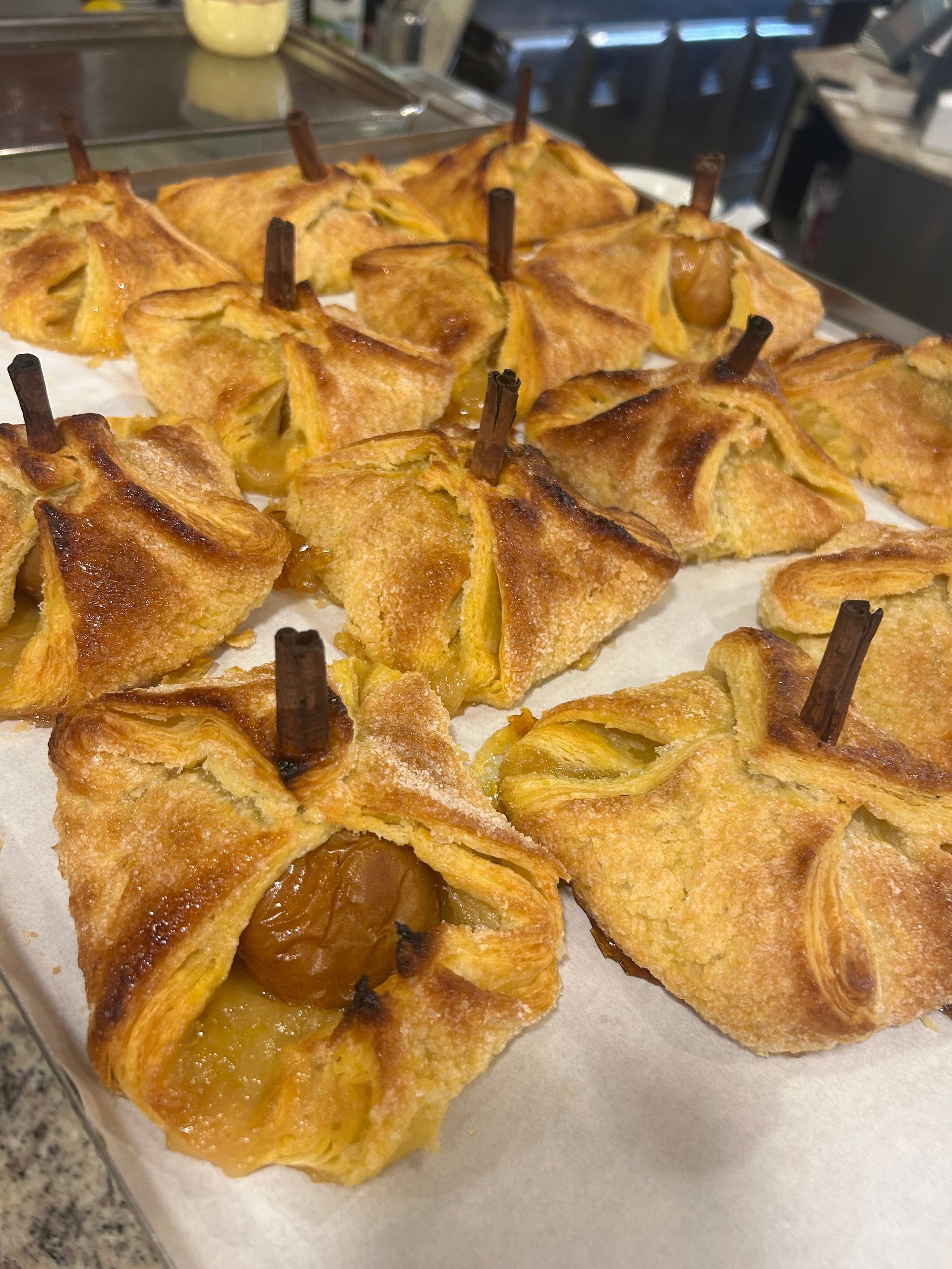 Pãozinho da Avenida - Pastelaria Fresca