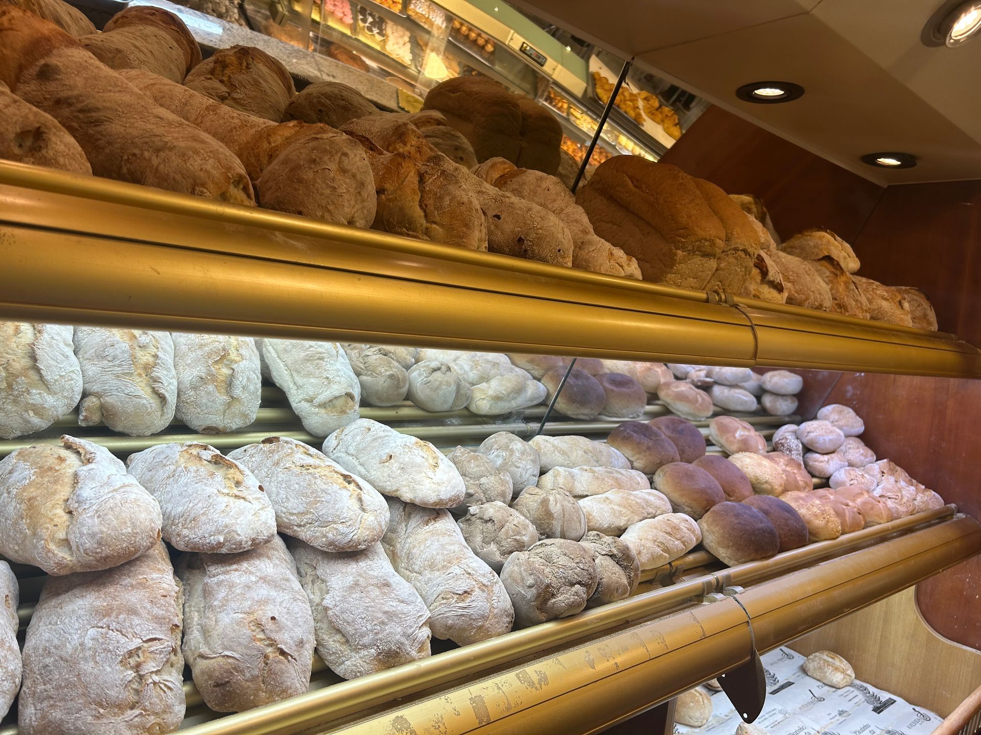 Pãozinho da Avenida - Pão, Croissants, Pão de Forma, Pão com Cereais, Pão com Sementes, Cacetes e muito mais!