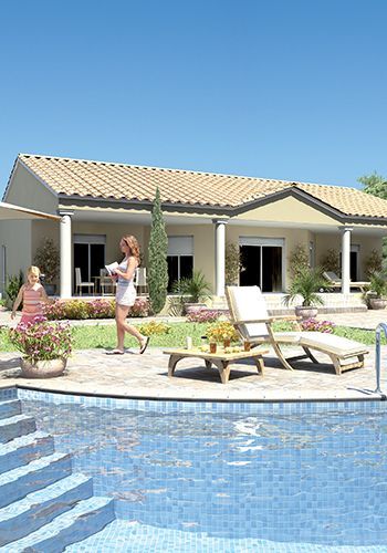 Une maison avec une piscine