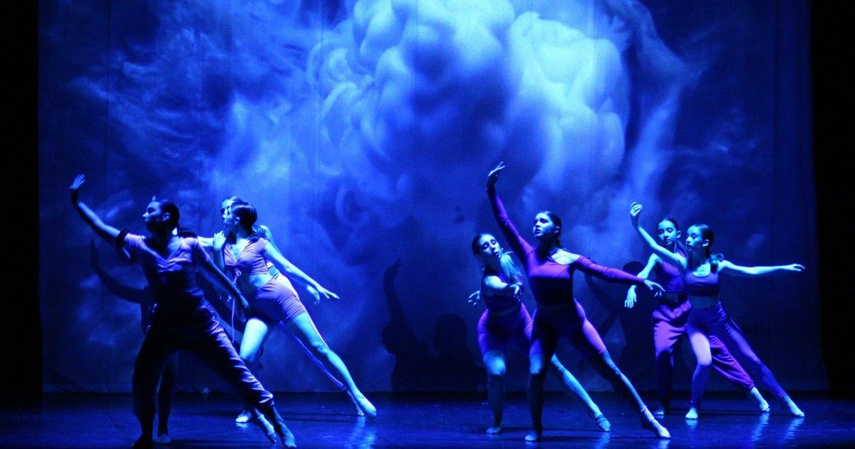 Zeitgenössische Tanzaufführung im Teatro di Locarno, Tanzschule Moving Factory in Losone