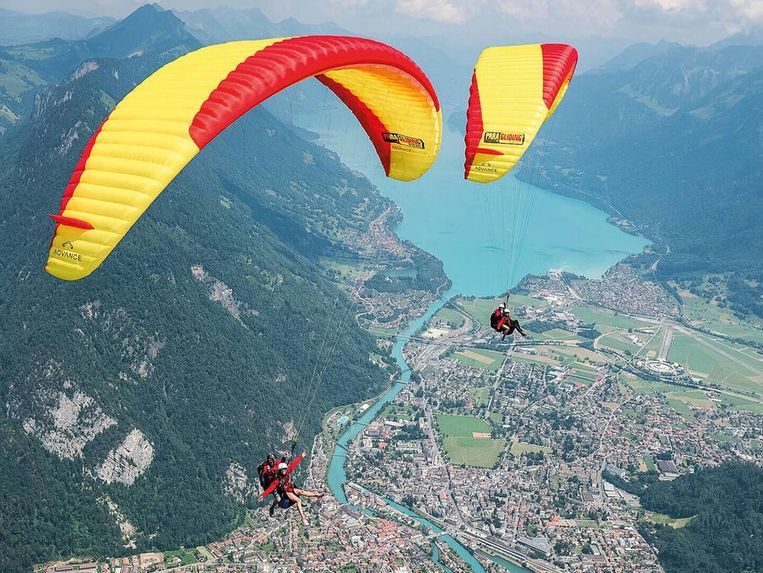 Gleitschirmfliegen Paragliding - Hotel Krebs AG in Interlaken