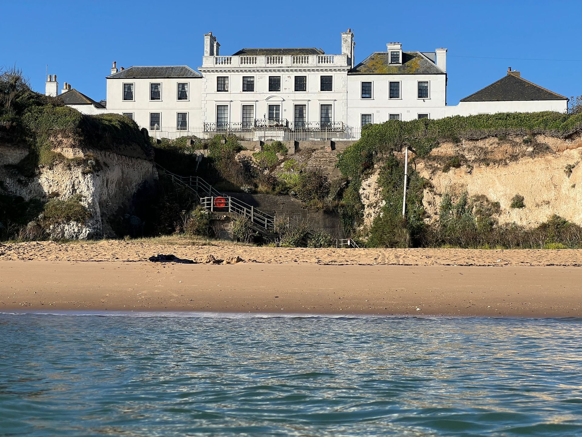 Holland House Holiday Apartments