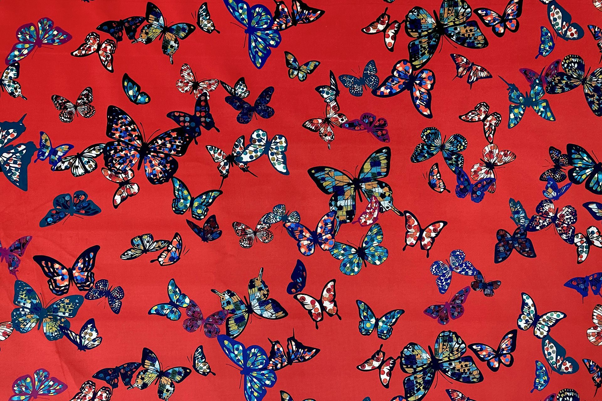 Tissu avec papillons