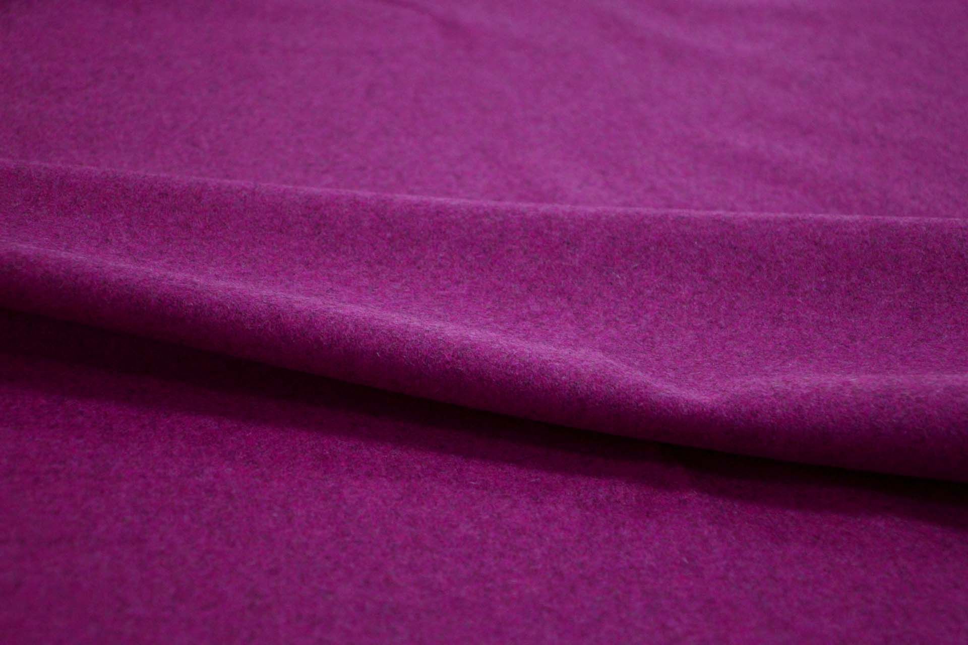 Tissu violet
