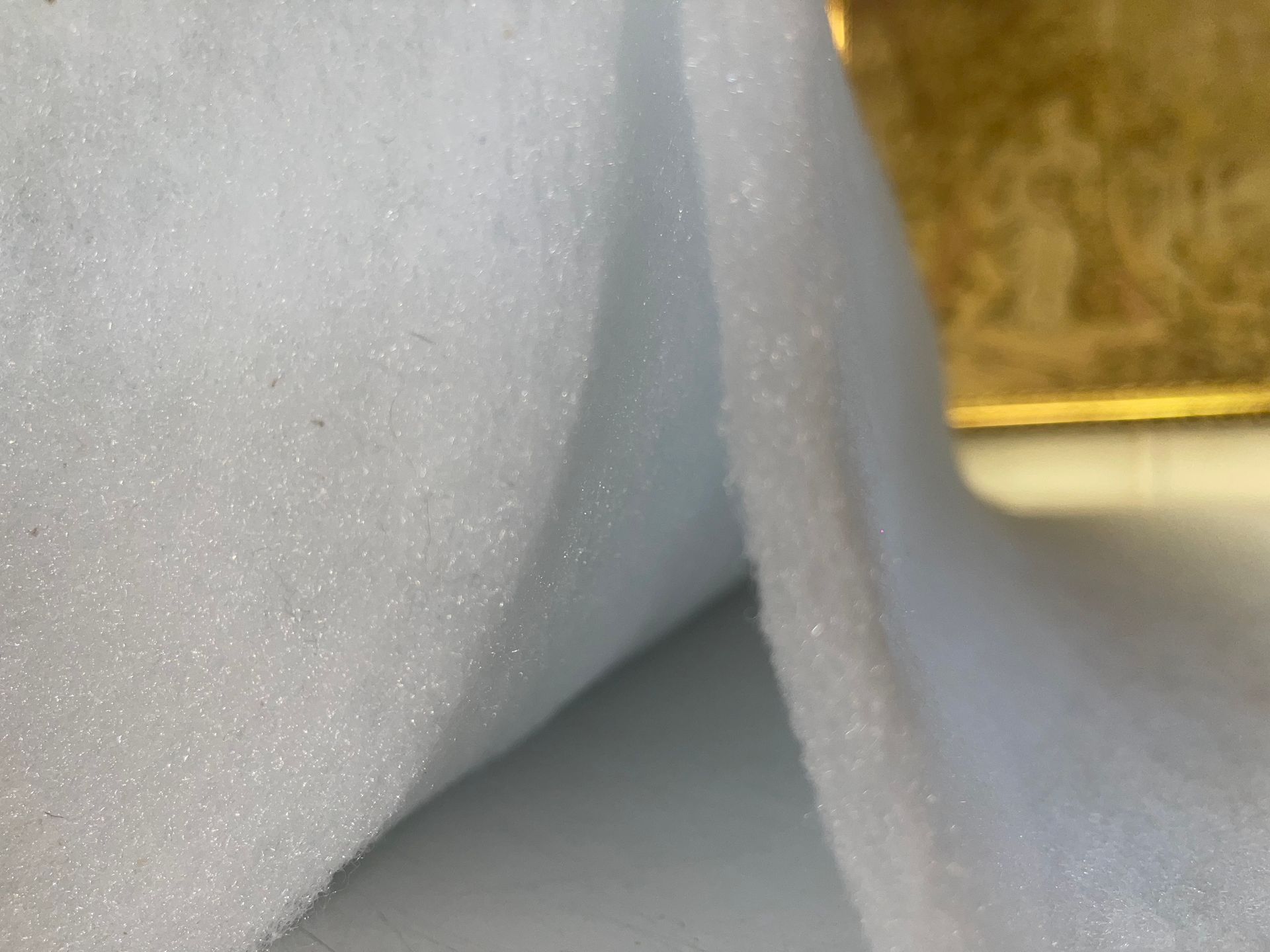 Rouleau de mousse blanche