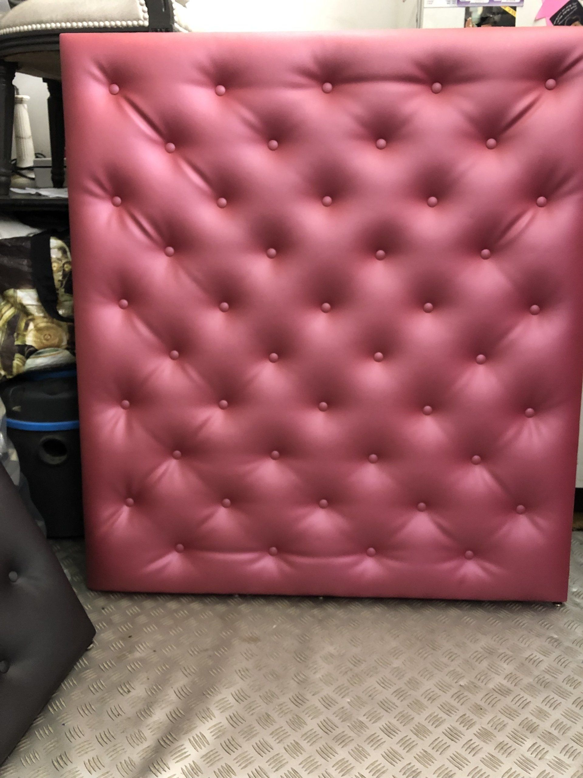 Tête de lit capitonnée rose