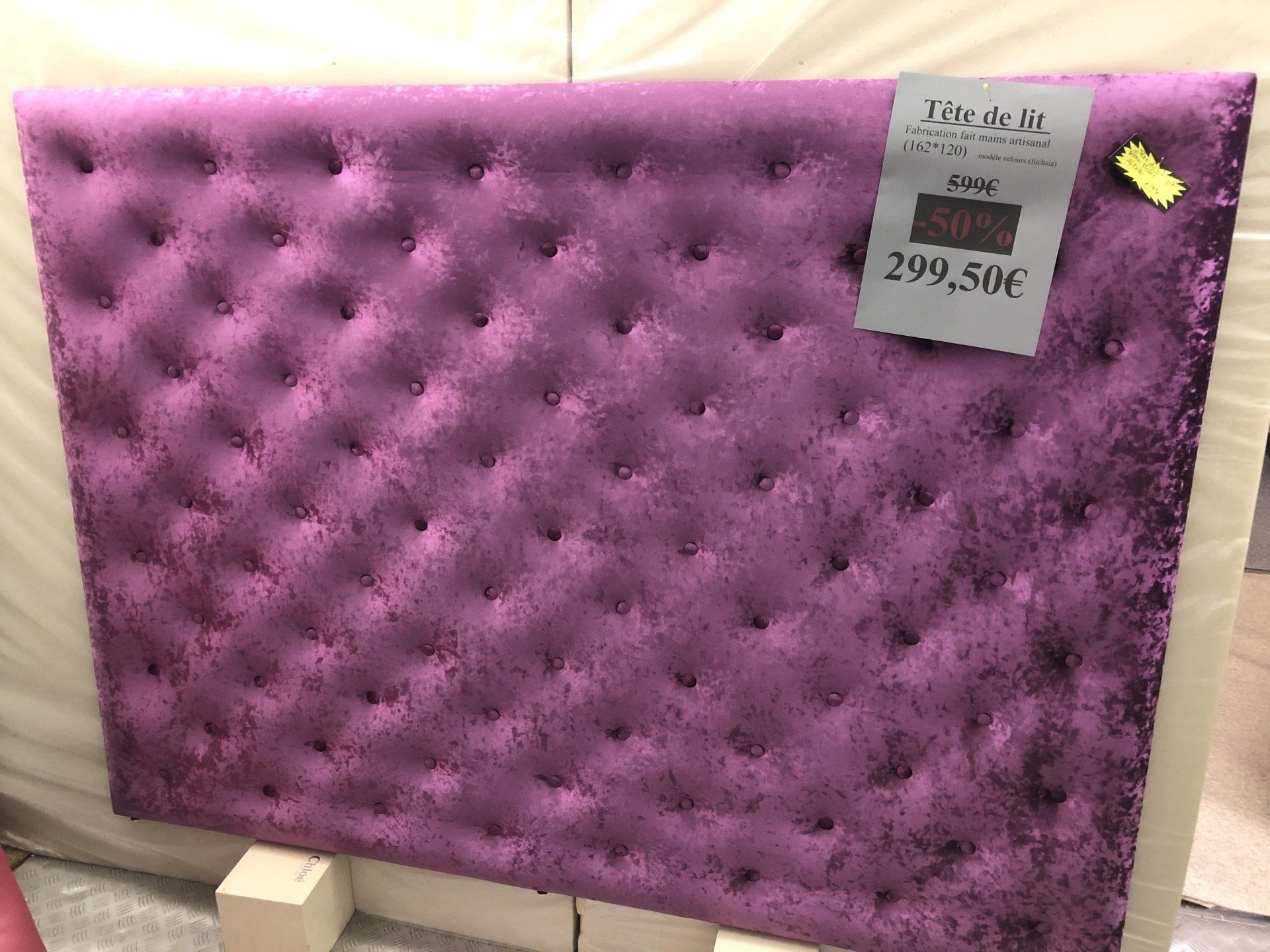 Tête de lit capitonnée violette