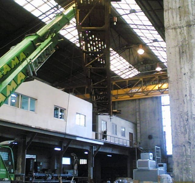 Una grulla verde con la palabra sama escrita en ella