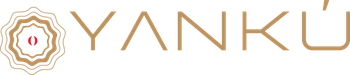 Logotipo con emblema circular decorativo y la palabra "YANK&Uacute;" en letras estilizadas, color marr&oacute;n sobre blanco.