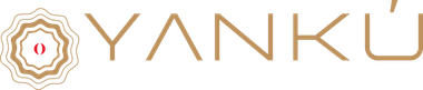 Logotipo con emblema circular decorativo y la palabra "YANK&Uacute;" en letras estilizadas, color marr&oacute;n sobre blanco.