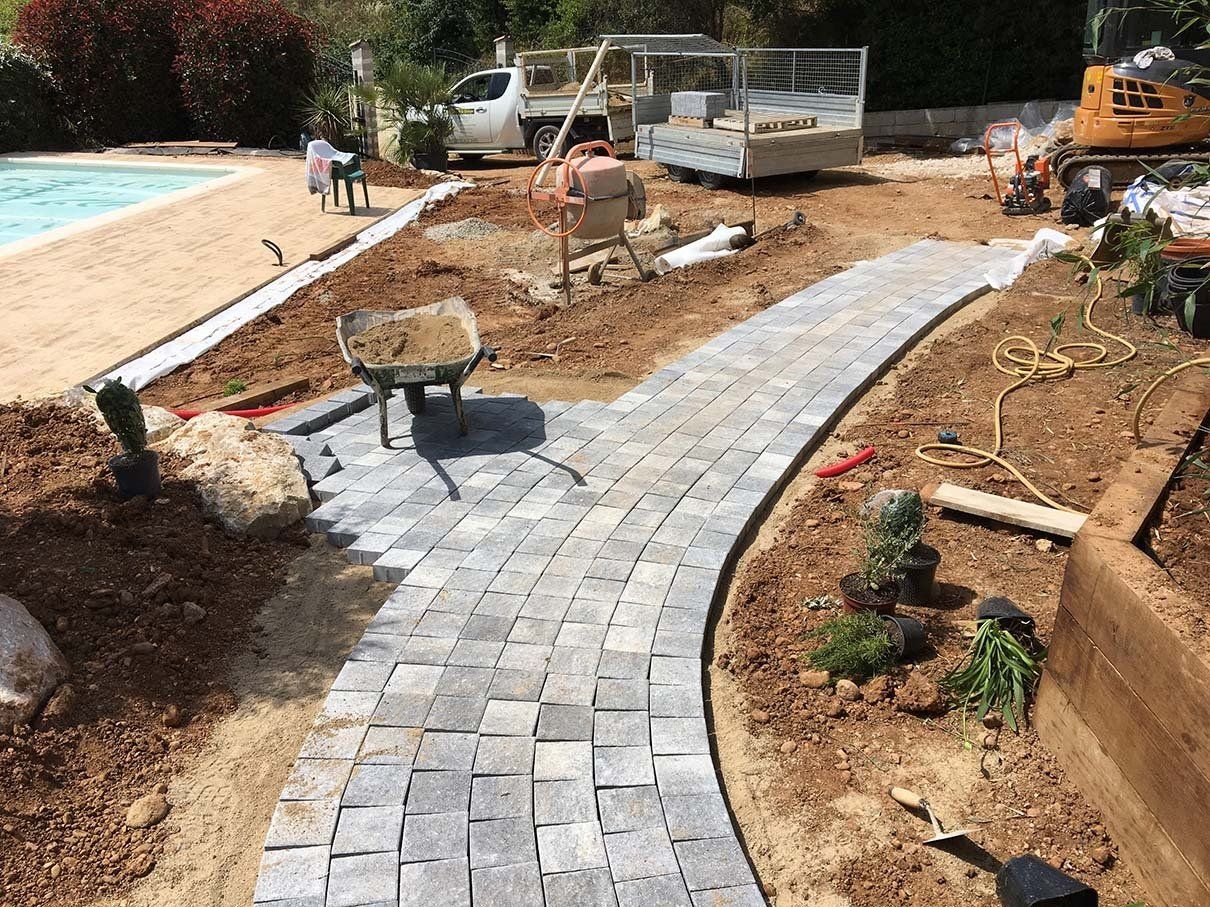 Construction d'allée de jardin