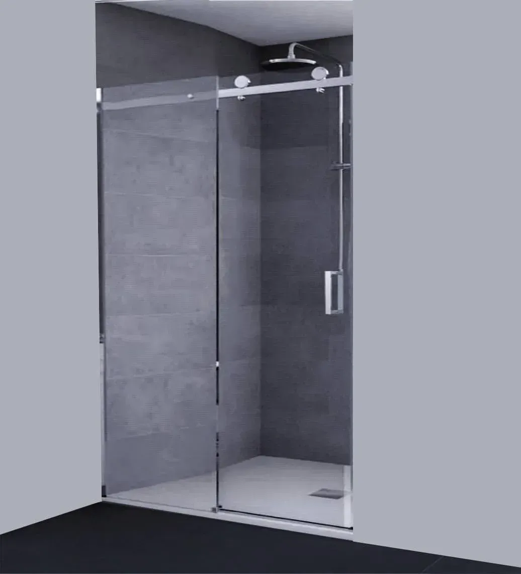 Ducha a ras de suelo con mampara de cristal, paredes de azulejos grises y puerta corredera cromada.