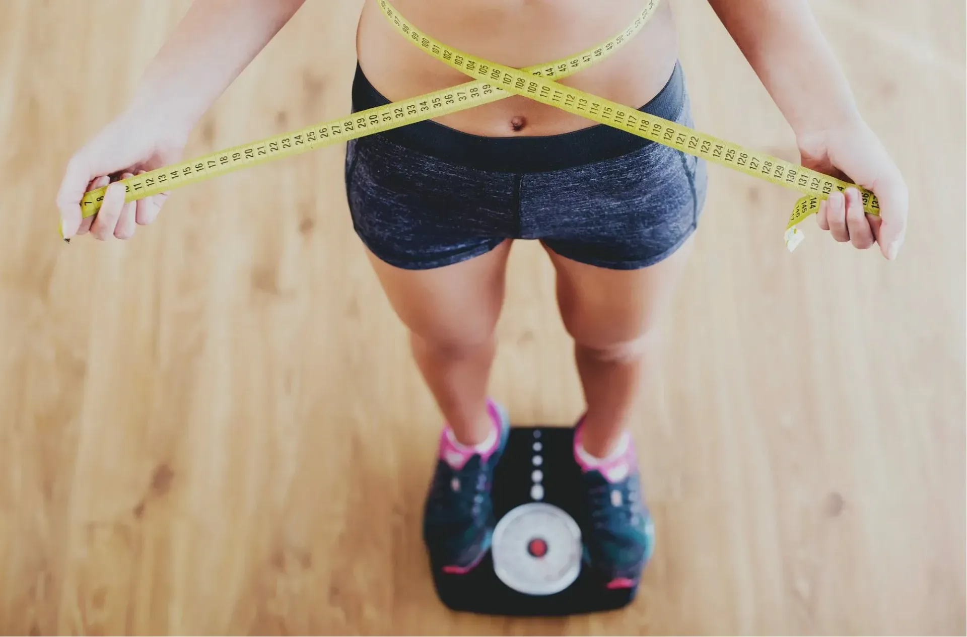 Une femme sur un appareil de bilan morphologique.