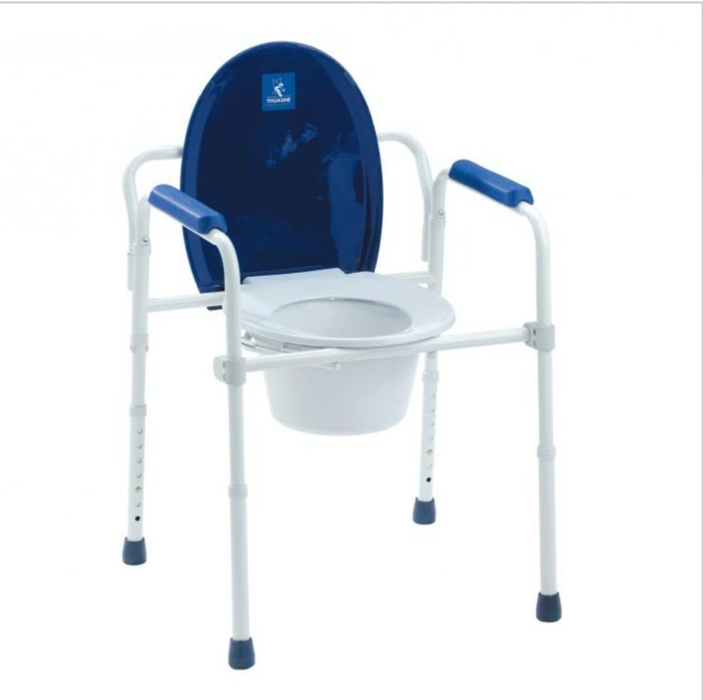 Chaise percée