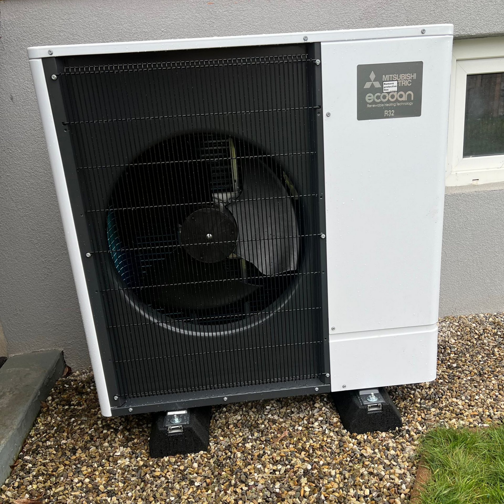 Unité de pompe à chaleur Mitsubishi.