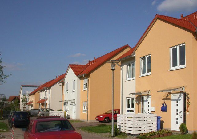 Malerwerkstatt Laufenburg OHG – Fassadengestaltung, Wohnhäuser, kleine Straße