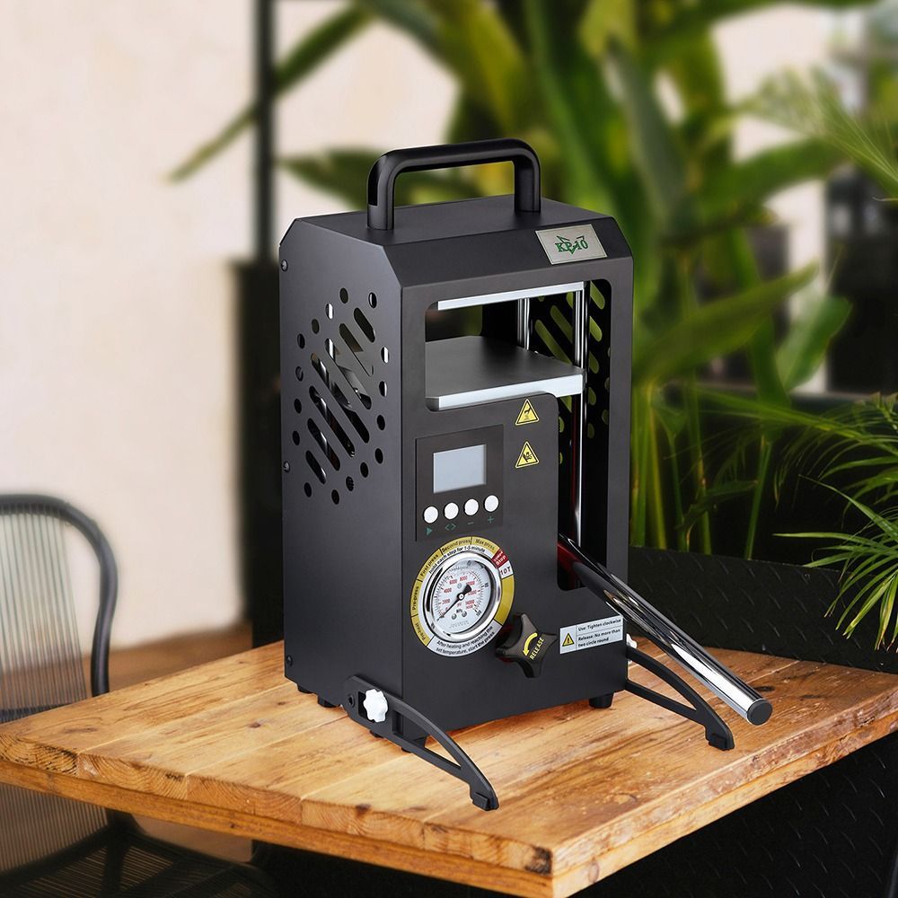 Mehrere Tabaksäcke stehen in einer Reihe.