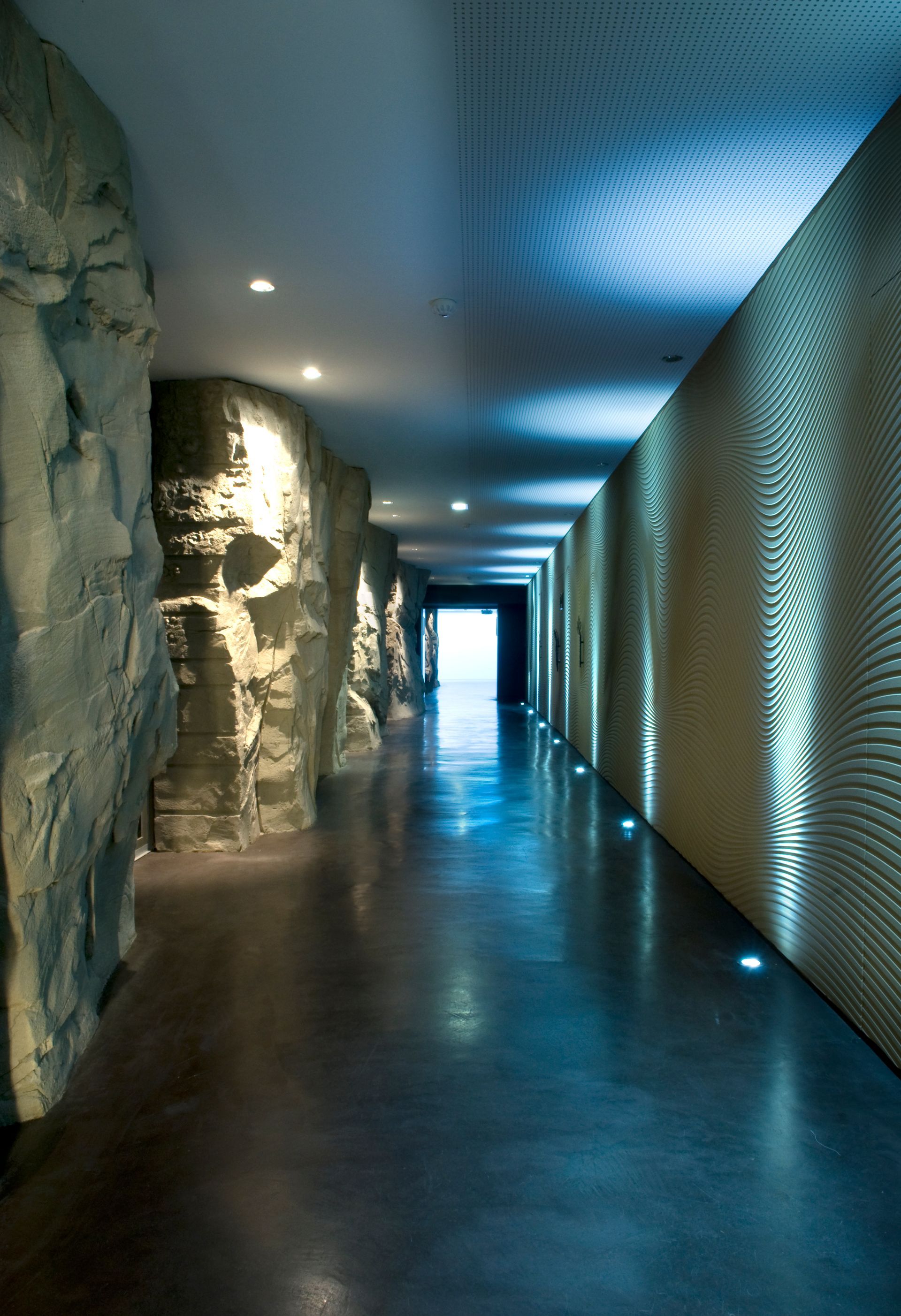 Couloir d'un musée à Paris