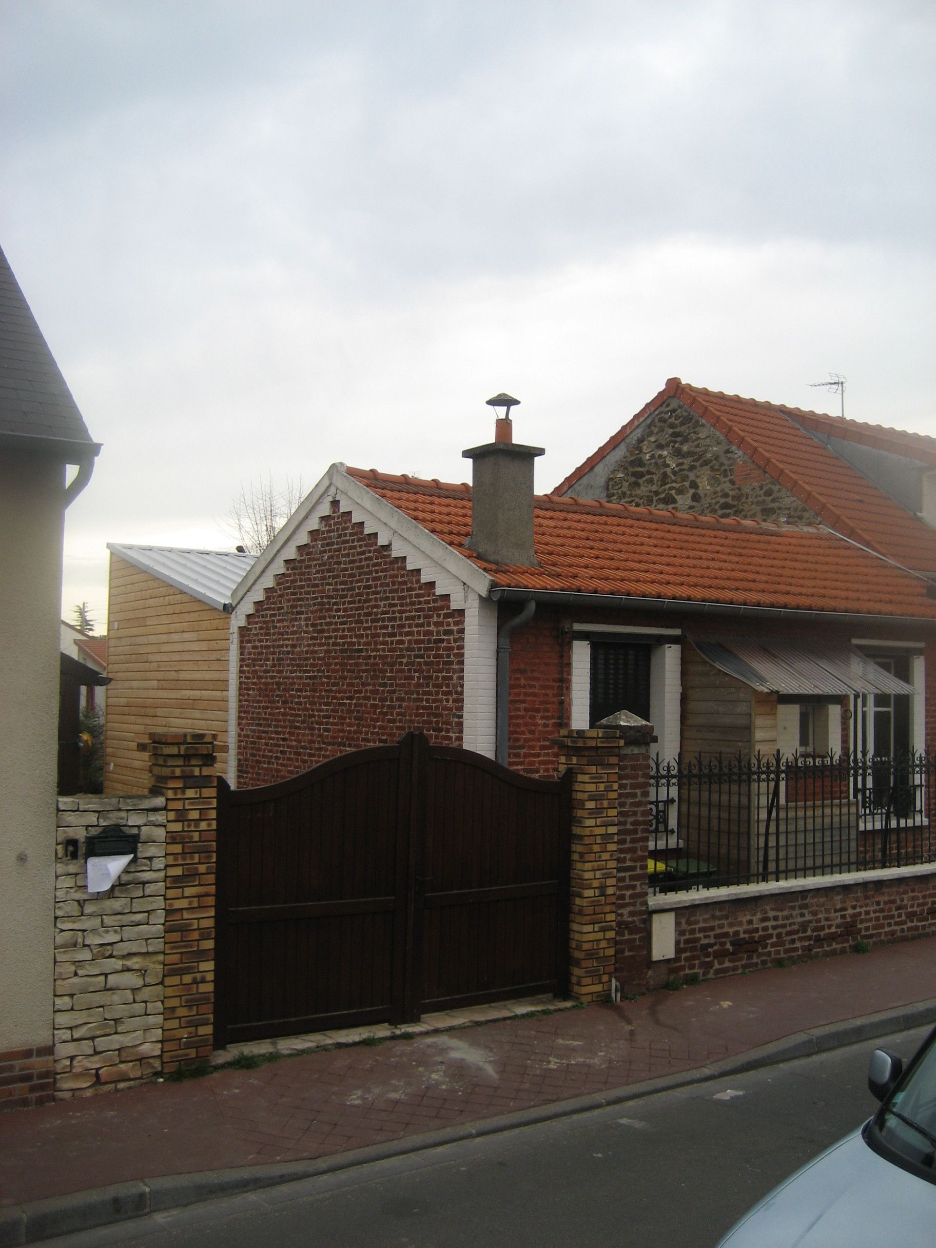 Extérieur de maison en briques