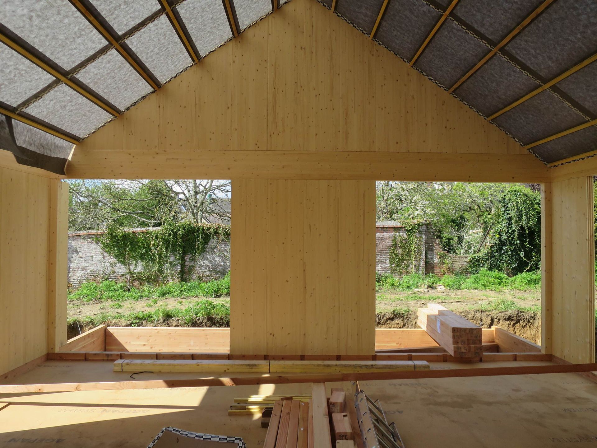 Intérieur de maison en bois