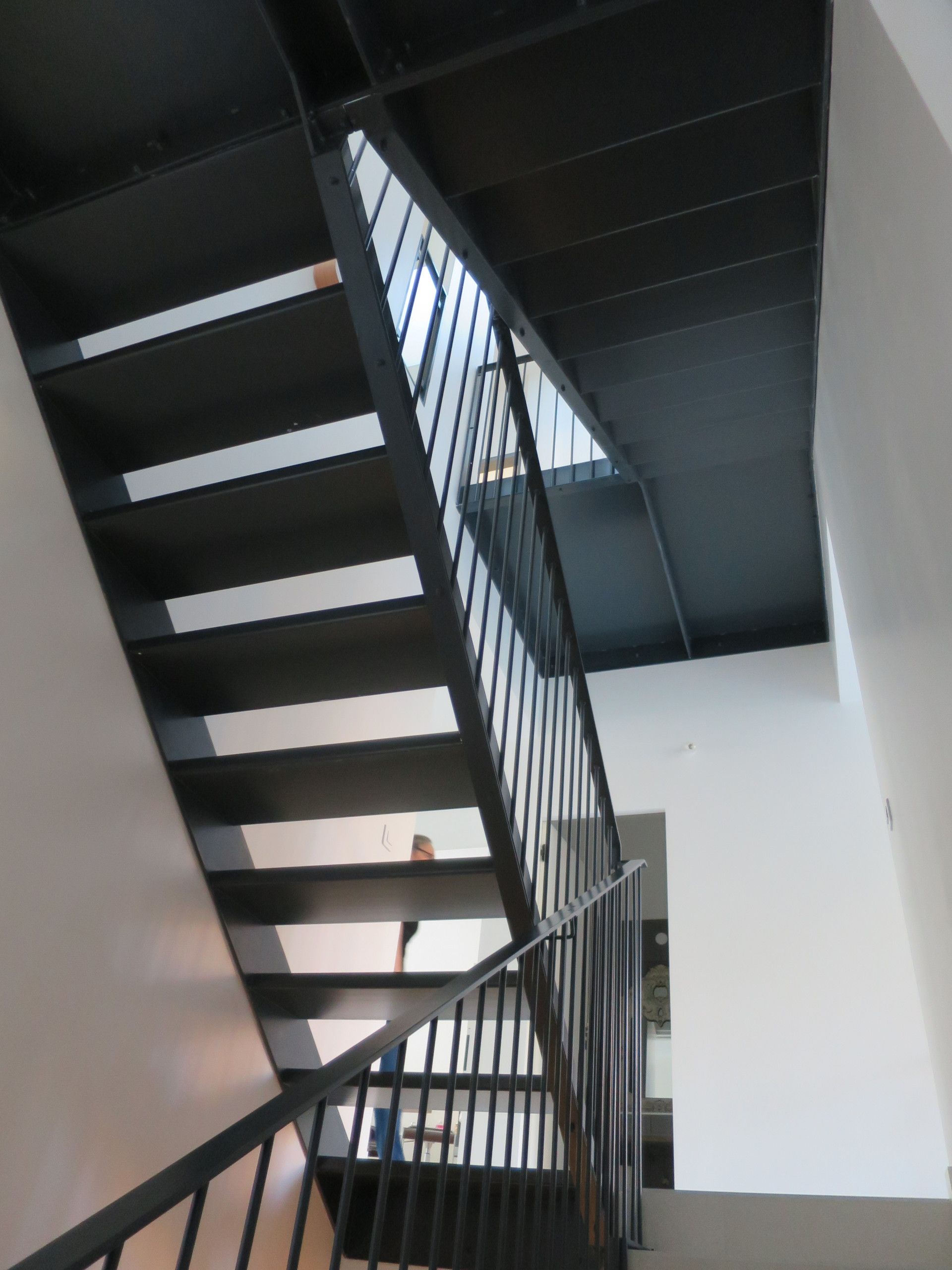 Escalier en métal noir