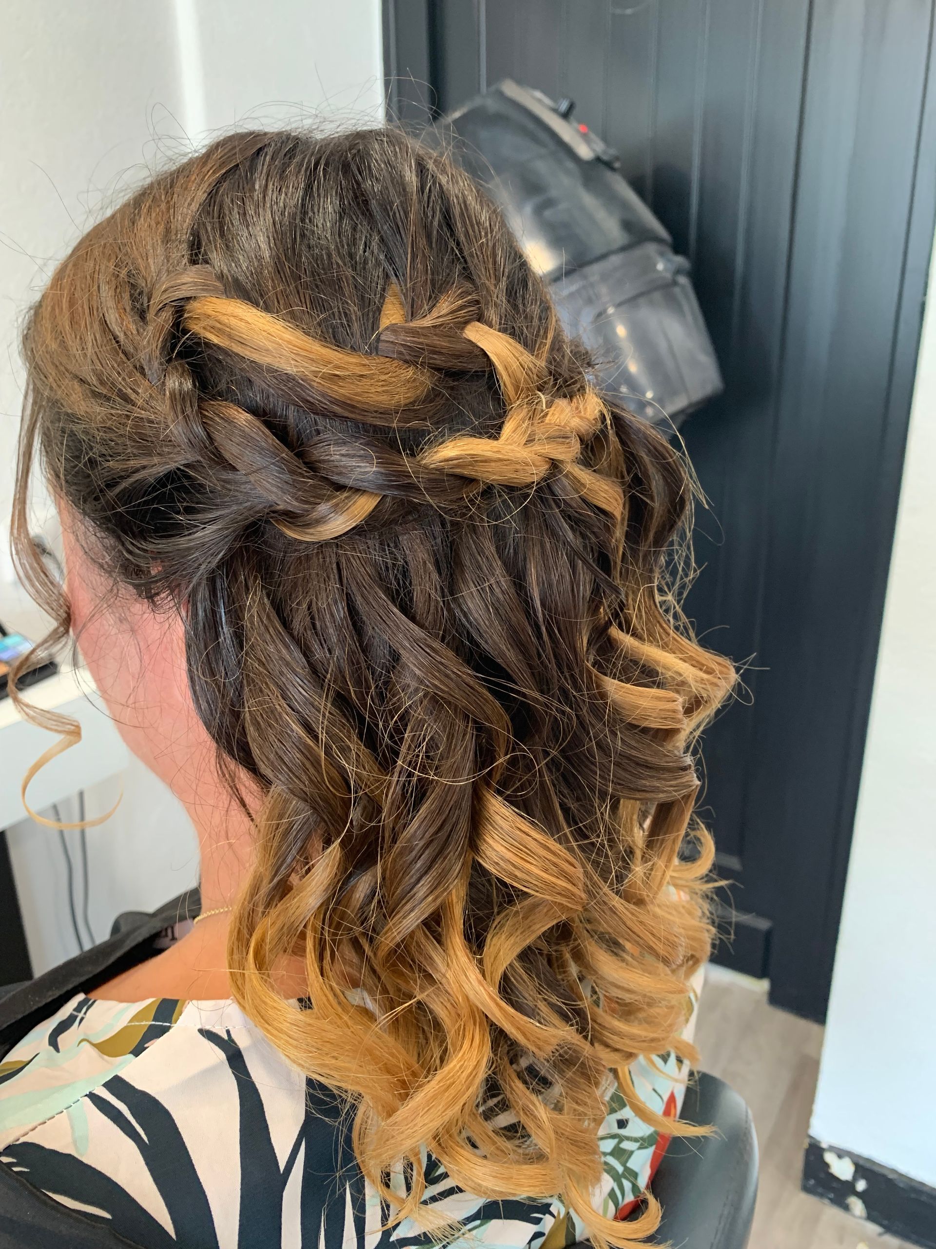 Des boucles durables bien coiffées