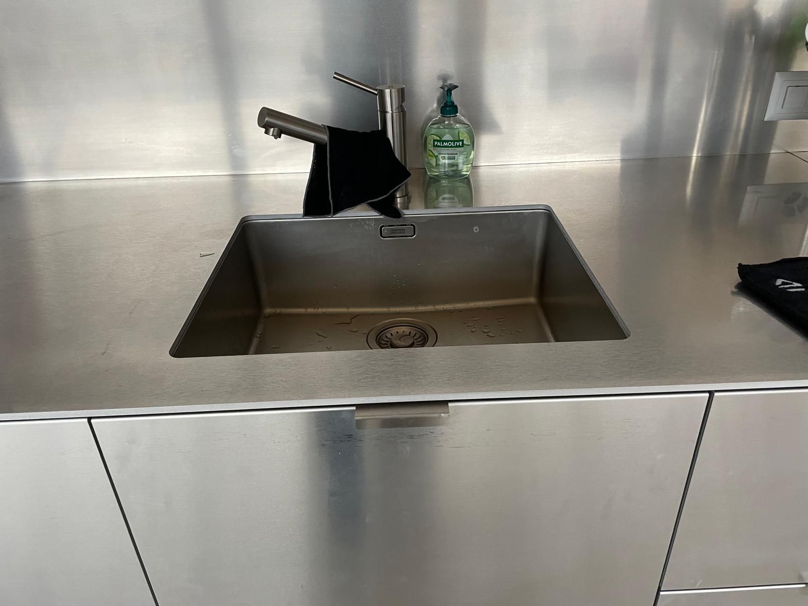Lavandino cucina in acciaio