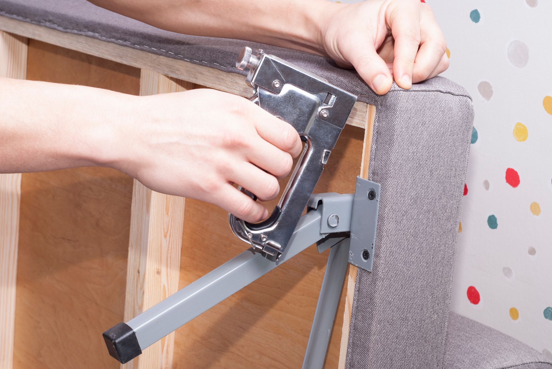 Modifiche e riparazioni per l'arredamento-Mobili in stile industriale