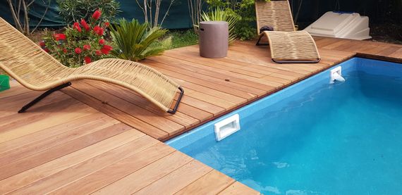 Terrasse pour plage de piscine