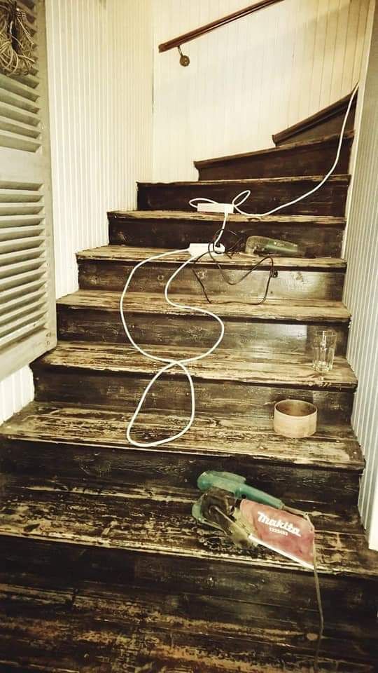 Ammattilaisen tekemää pintakäsittelyä, joka takaa pitkäikäisen ja siistin lopputuloksen.