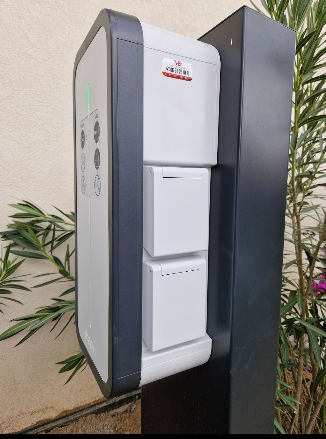 Borne de recharge pour voiture électrique