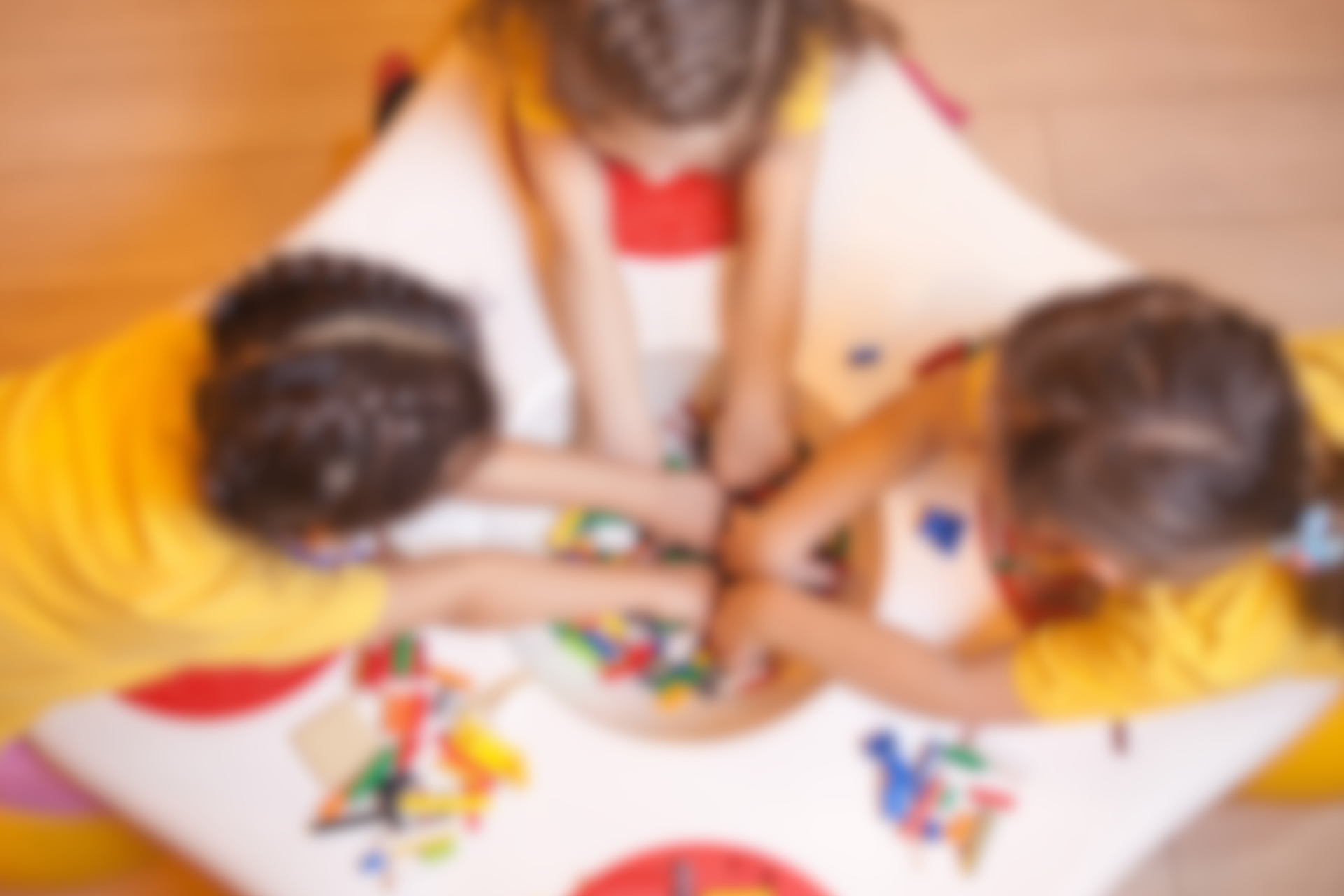 Niños jugando y aprendiendo. 