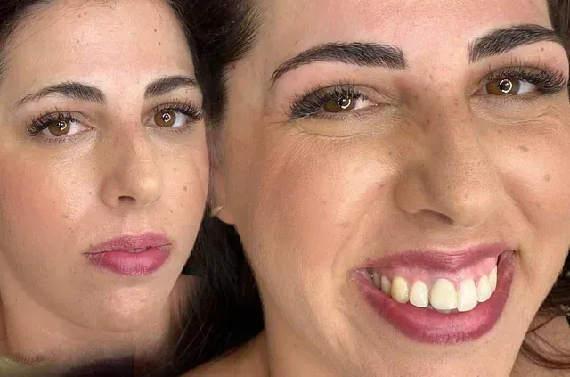 Un primer plano del rostro de una mujer con maquillaje y sonriendo.