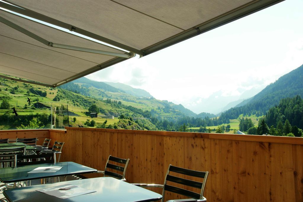 Aussicht - Bäckerei Konditorei Giacometti - Lavin
