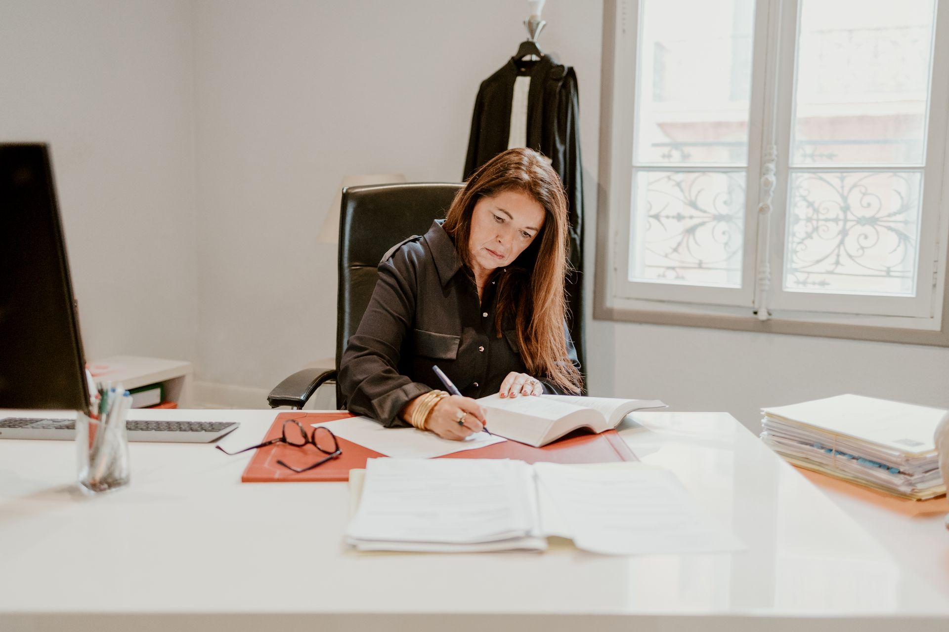 Une avocate vous accompagne