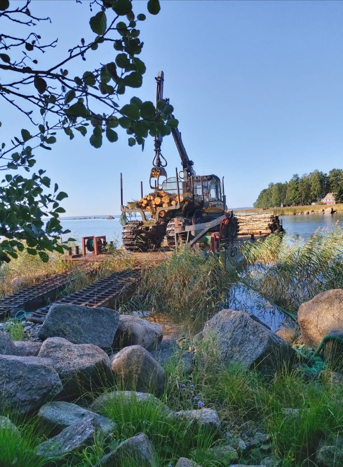 Toiminta-alue on Itä-Uudeltamaalta Kymenlaaksoon ulottuen mantereelta saaristokorjuuseen.