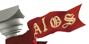 Bandera roja con letras doradas "AIOS" ondeando desde una columna de piedra blanca.