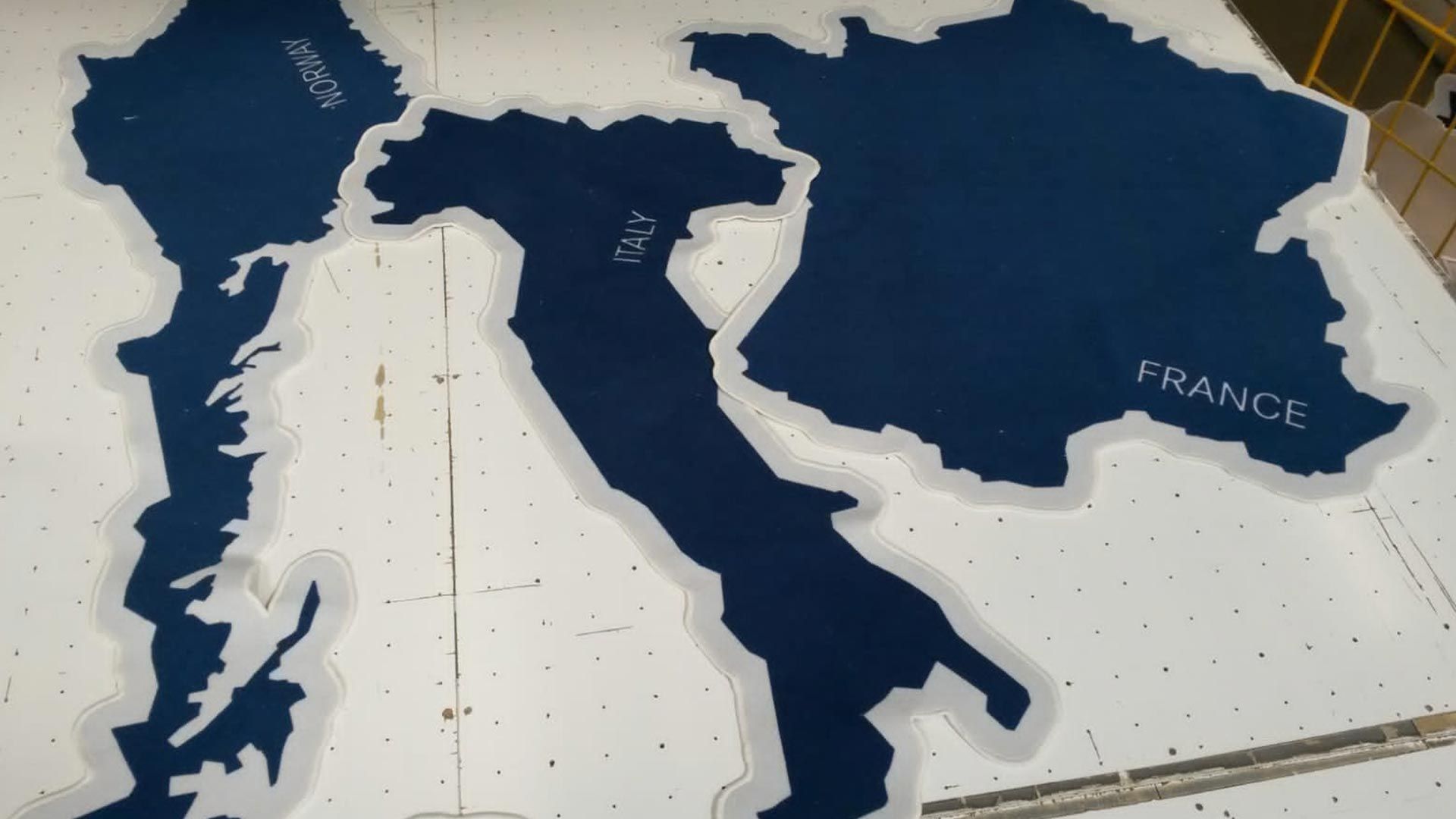 Eine blau-weiße Karte mit dem Wort Frankreich darauf