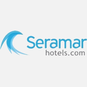 Logotipo de Seramar Hotels, que presenta un gráfico de una ola azul junto al texto azul "Seramar" 