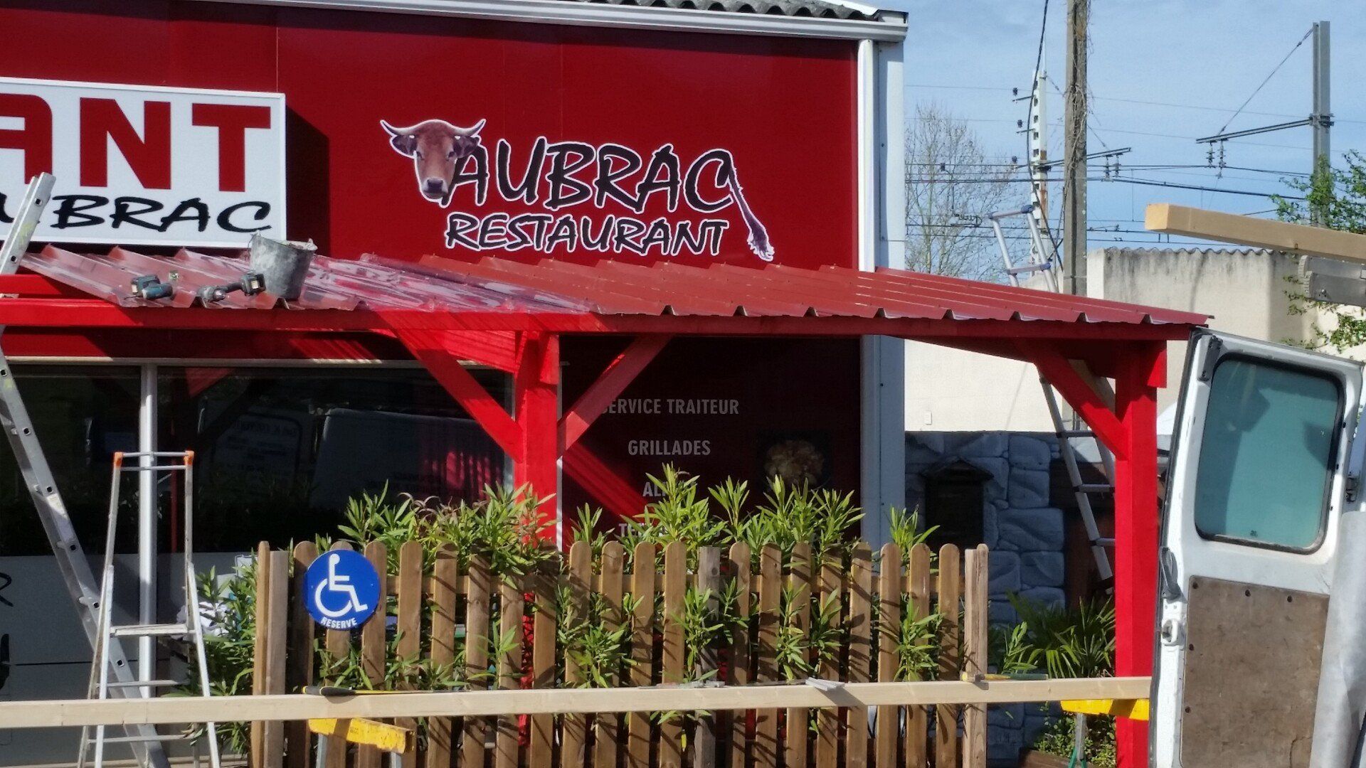 Charpente d'un restaurant installée